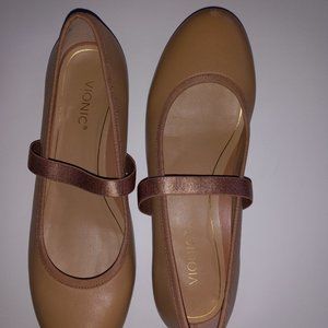 Vionic JOSELINE MARY JANE size 8